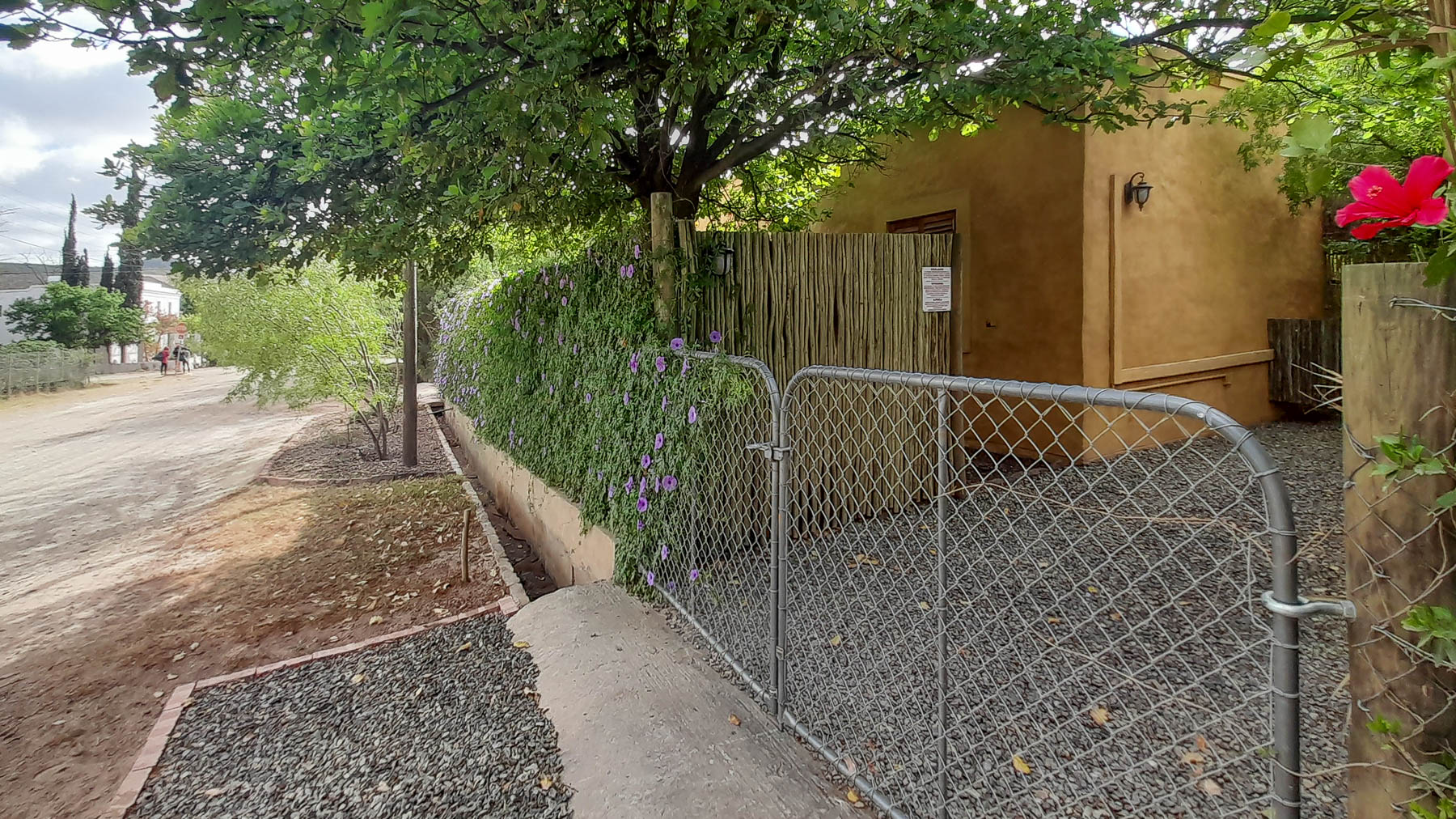 Private entrance, street view